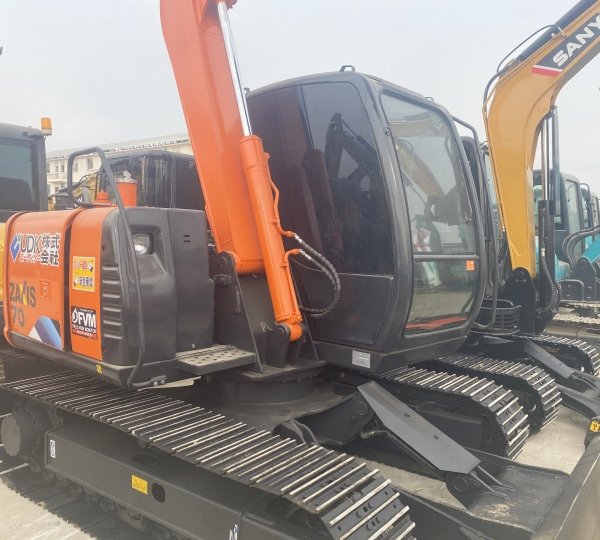 used hitachi zaxis70 excavator