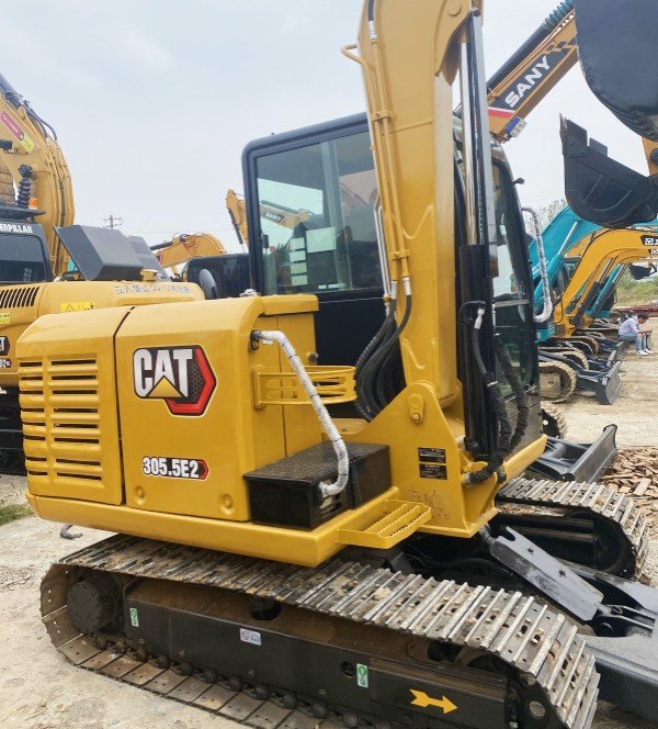 cat 305.5E2 mini excavator whole machine picture